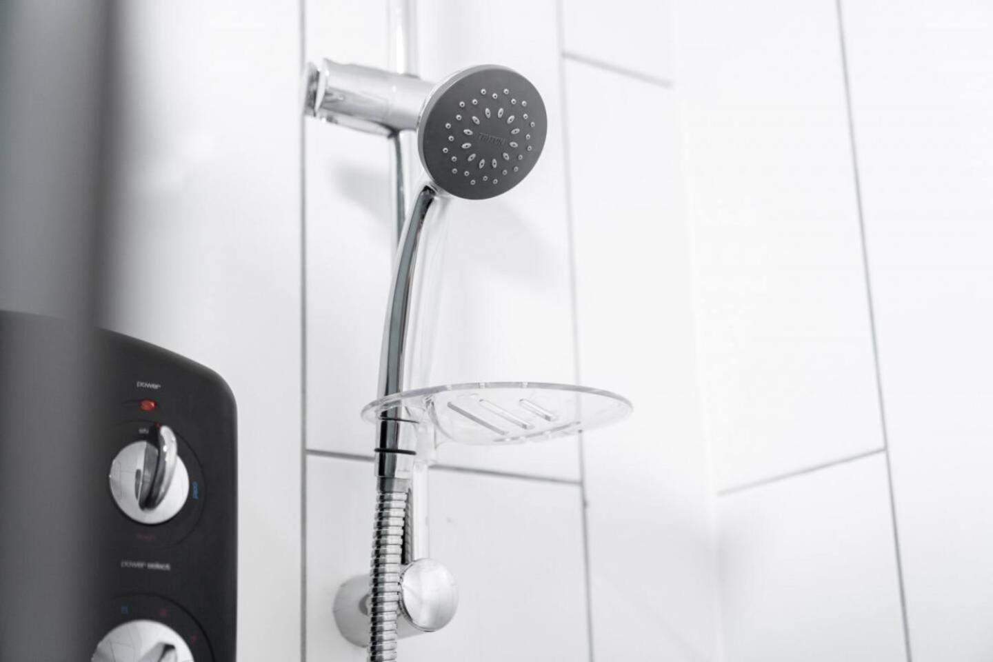 Loft Style Apartment - Near City Centre - Smart Tv- Wifi - Parking - Top Rated - 3Nt Birmingham Bagian luar foto